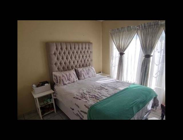 2 BEDROOM TOWNHOUSE FOR SALE IN NORKEM PARK